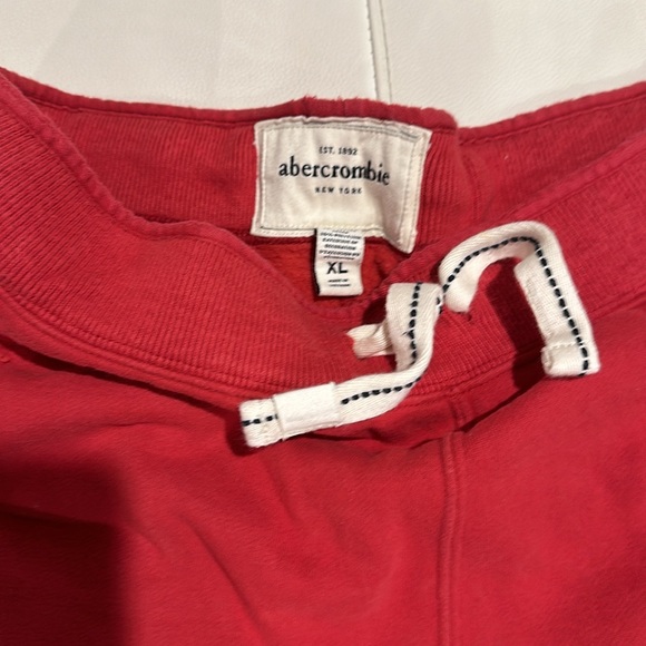 Men’s shorts - Picture 2 of 4